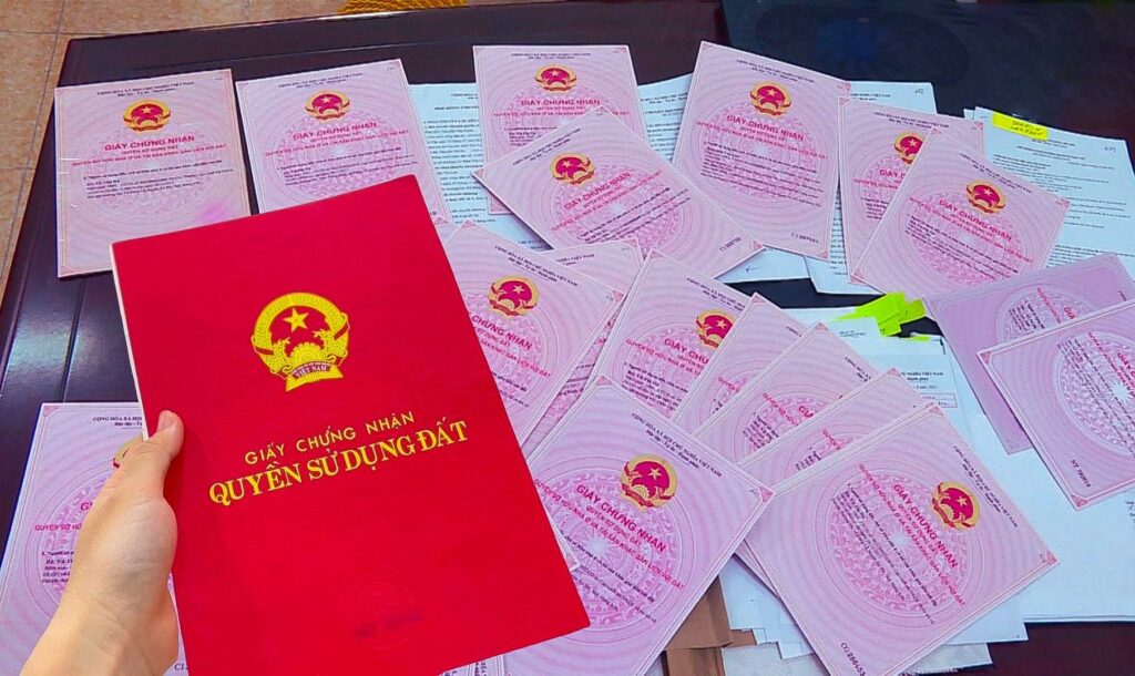 Thủ tục cấp đổi Giấy chứng nhận khi diện tích đất tăng thêm theo Luật Đất đai 2024